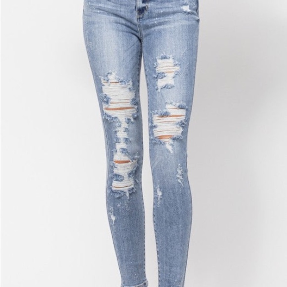 Judy Blue Bleach Splash Destroyed Skinny Jeans Plus Curvy
